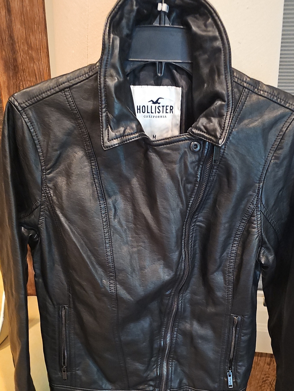 Hollister Black Faux Leather Moto Jacket with Zip Pockets - Picture 5 of 7